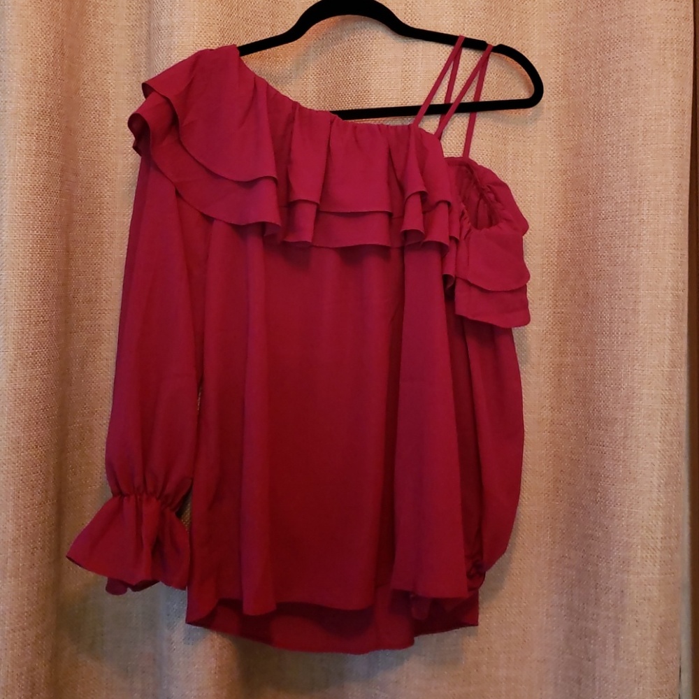 One shoulder long sleeve blouse